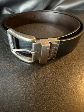 Levi's Black Leather Belt 11LV120Z46 men's Size 38/40 Silver Buckle casual